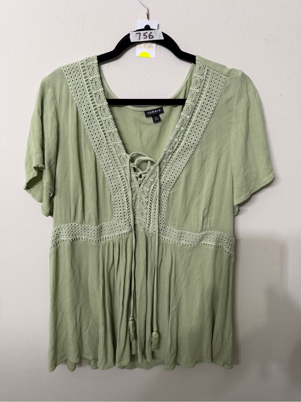 Women's Torrid Size 2 2X Sage Green Lace Trim Babydoll Peasant Top